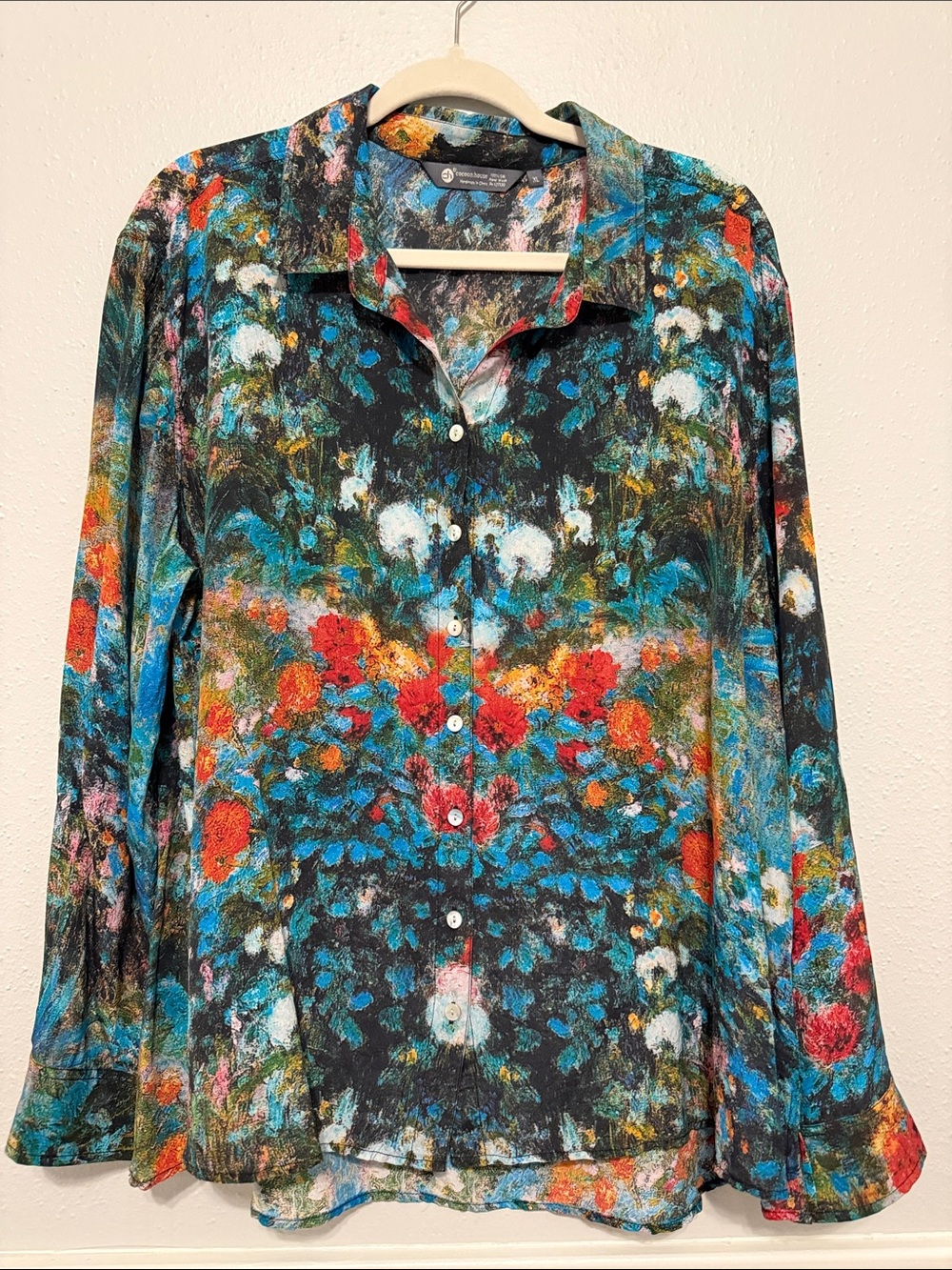 Cocoon House 100% Silk Button-Down Flowy Blouse